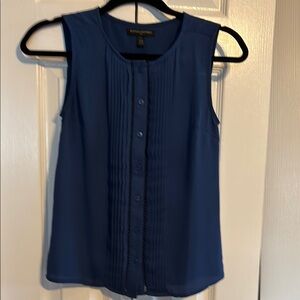 Banana Republic sleeveless button down shirt in blue size XXS  NWOT